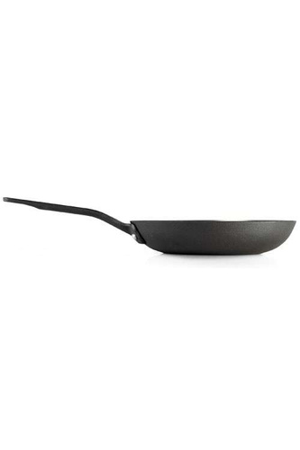 Patelnia żeliwna GSI OUTDOORS GUIDECAST 8 INCH FRYING PAN