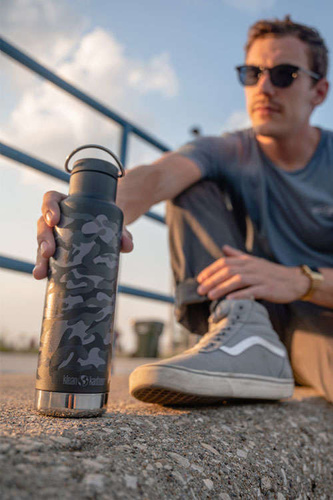 Butelka termiczna ze stali KLEAN KANTEEN CLASSIC INSULATED Black Camo | 600 ml