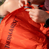 Materac samopompujący THERMAREST APEX WINGLOCK